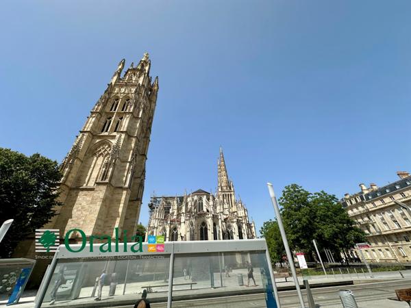 Parking · Location Bordeaux (33000)