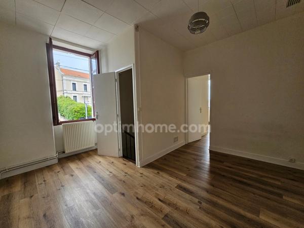 Maison de ville de 62 m² deux chambres– Idéal premier achat ou investissement sur RUELLE SUR TOUVRE (16)