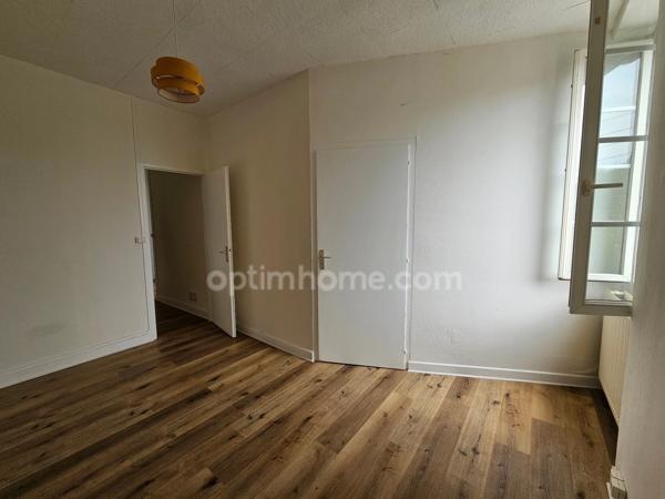 Maison de ville de 62 m² deux chambres– Idéal premier achat ou investissement sur RUELLE SUR TOUVRE (16)