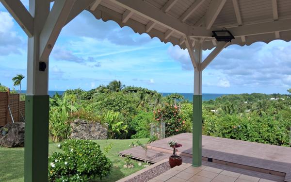 Maison à vendre    4 pièces •  Sainte-Rose