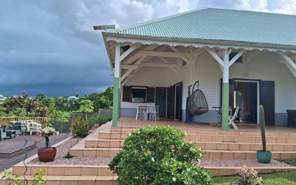 Maison à vendre    4 pièces •  Sainte-Rose