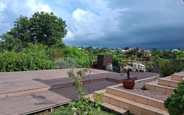 Maison à vendre    4 pièces •  Sainte-Rose