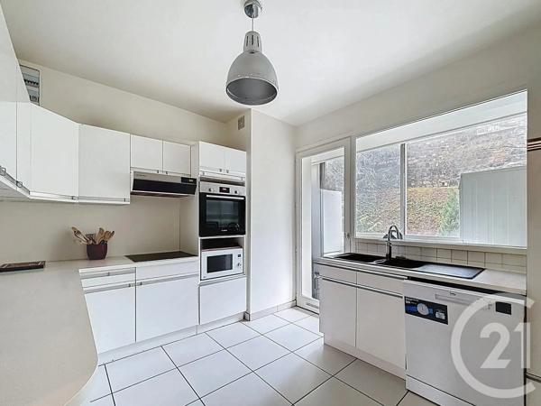Appartement F6 à vendre  6 pièces - 150 m 2   ROYAT  - 63