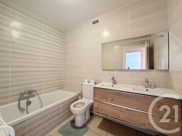 Appartement F6 à vendre  6 pièces - 150 m 2   ROYAT  - 63
