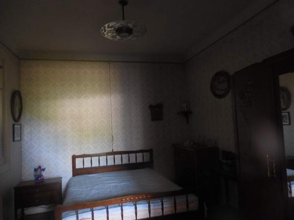 Vend fermette plein pied proche de la ville