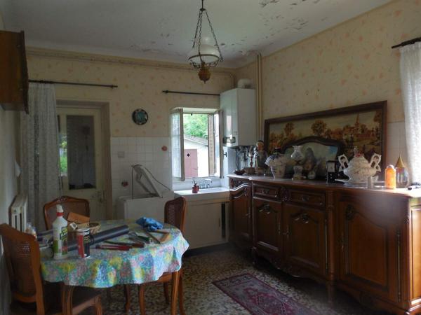 Vend fermette plein pied proche de la ville