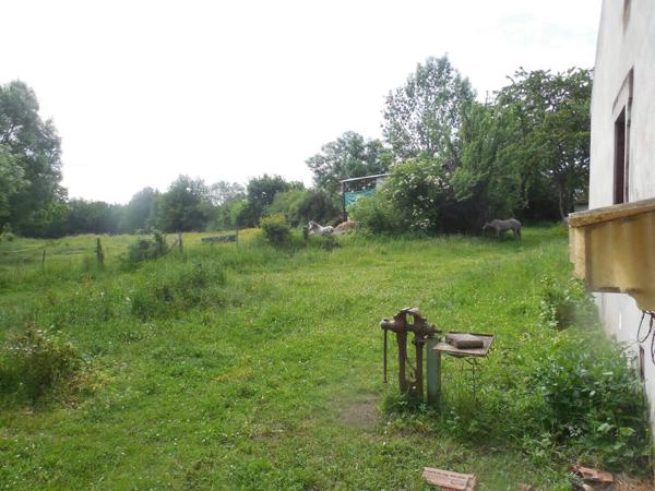 Vend fermette plein pied proche de la ville