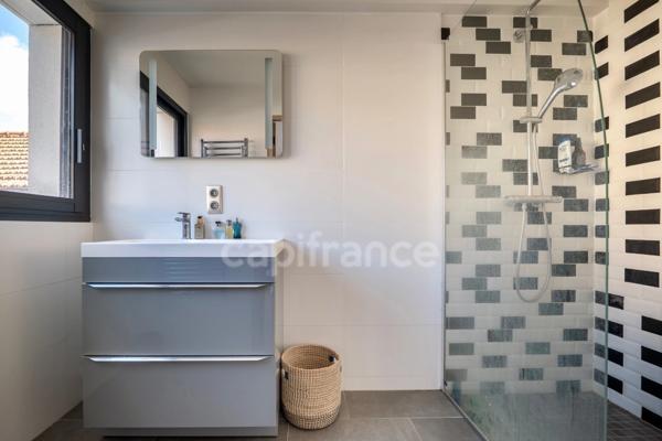 Maison à vendre P6 FONTENAY SOUS BOIS (94) au cœur des Rigollots, 215 m² avec jardin arboré, terrasses et balcons