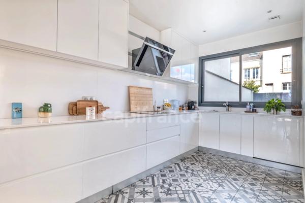 Maison à vendre P6 FONTENAY SOUS BOIS (94) au cœur des Rigollots, 215 m² avec jardin arboré, terrasses et balcons