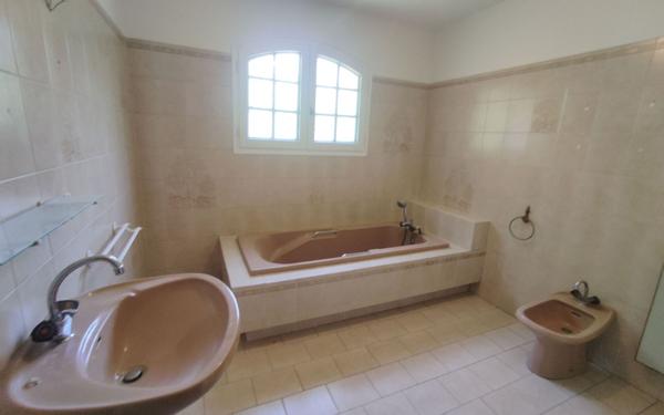 Maison à vendre    5 pièces •  Saint-Pierre-du-Mont