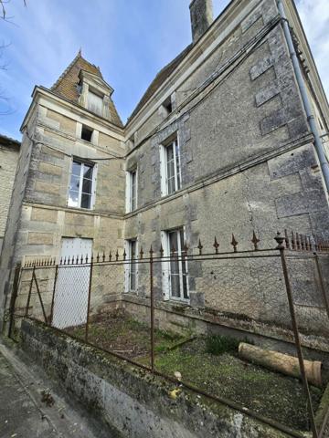 Maison au coeur du Bourg de Palluaud