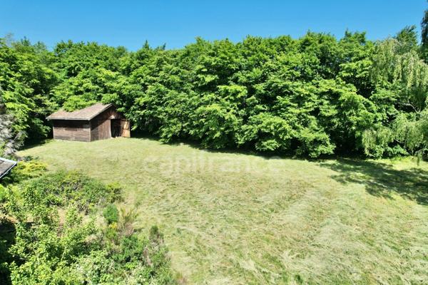 CHALET DE 220 M2, TERRAIN DE 2 668 M2, 4 CHAMBRES, COMBLES AMÉNAGEABLES DE 96 M2, VÉRANDA, VUE PANORAMIQUE, 125 M2 DE SOUS-SOL, GARAGE INDÉPENDANT DE 40 M2, TRAVAUX À PRÉVOIR