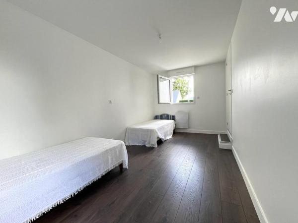 LA CHAPELLE-SUR-ERDRE CENTRE – MAISON DE PLAIN-PIED – 3 CHAMBRES – GARAGE – JARDIN