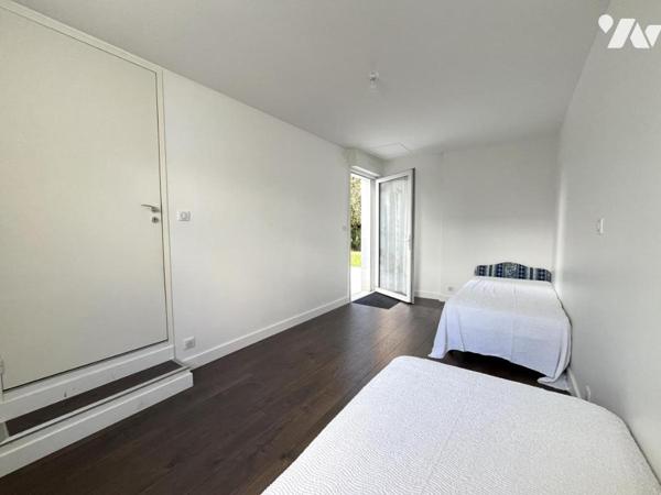 LA CHAPELLE-SUR-ERDRE CENTRE – MAISON DE PLAIN-PIED – 3 CHAMBRES – GARAGE – JARDIN