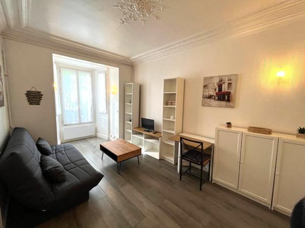 Petite copropriété. -Faibles charges (45€/mois). - Secteur recherché. - Excellente rentabilité locative.