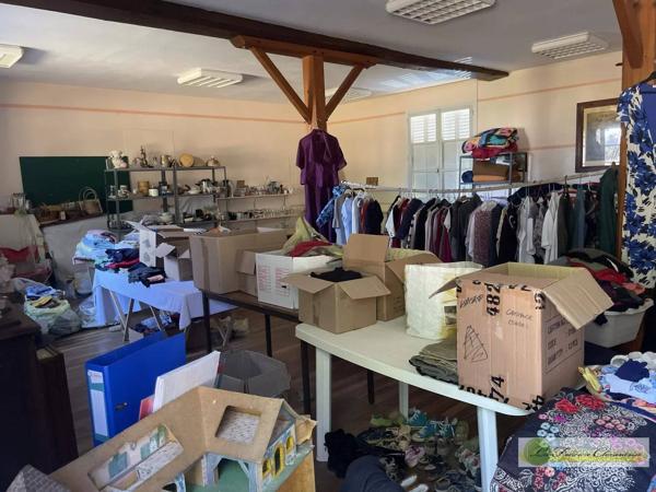 Vente immobilière : Ensemble immobilier à Aigre    304 500 €- FONCIERE CHARENTAISE AIGRE.