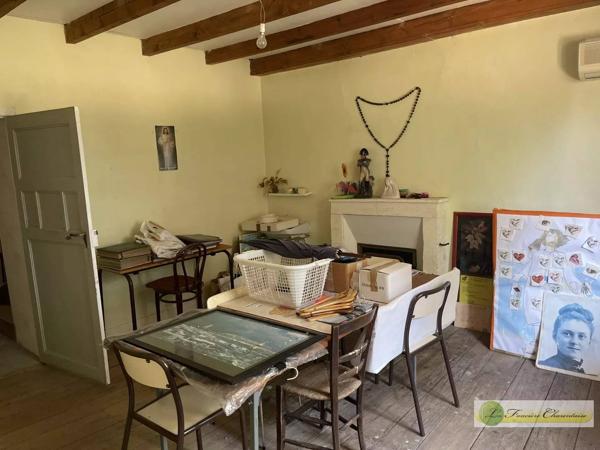 Vente immobilière : Ensemble immobilier à Aigre    304 500 €- FONCIERE CHARENTAISE AIGRE.