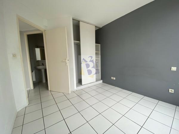 Location t2 Angouleme (16000), 30.00m² avec 2 pièce(s) dont 1 chambre(s). Agence Allard Brimeaud