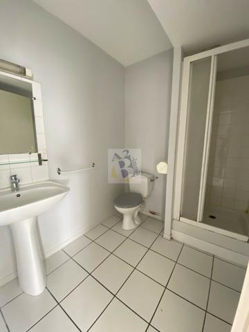 Location t2 Angouleme (16000), 30.00m² avec 2 pièce(s) dont 1 chambre(s). Agence Allard Brimeaud