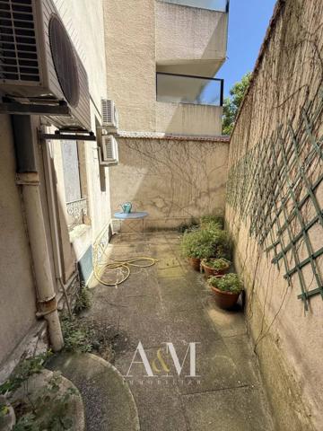 Bureaux 82 m² + cour de 15 m²