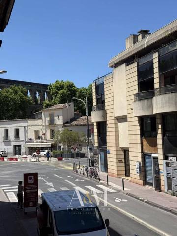 Bureaux 82 m² + cour de 15 m²