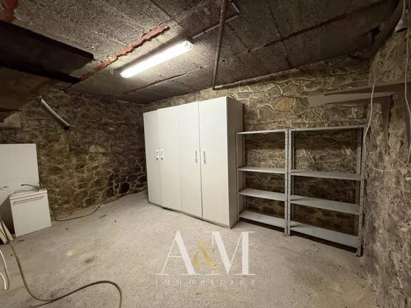 Bureaux 82 m² + cour de 15 m²