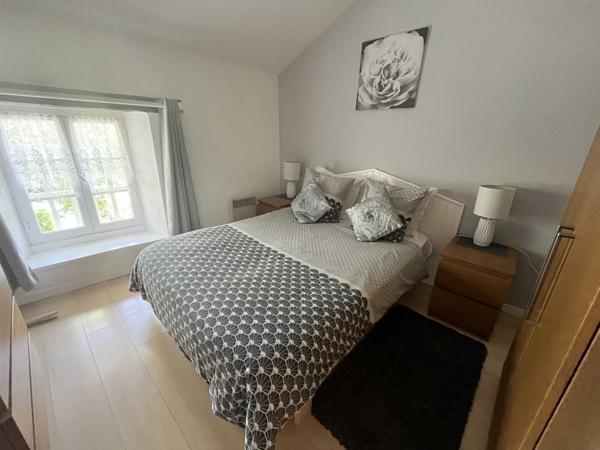 ENSEMBLE IMMOBILIER AVEC GITES, CHAMBRES D'HOTES, MAISON D'HABITATION, PISCINE ET GRANGE