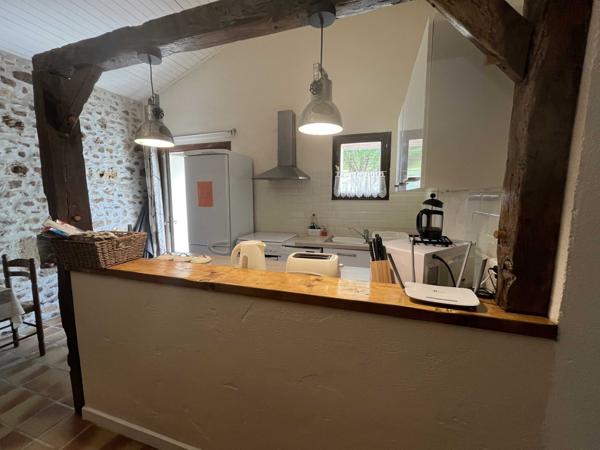 ENSEMBLE IMMOBILIER AVEC GITES, CHAMBRES D'HOTES, MAISON D'HABITATION, PISCINE ET GRANGE