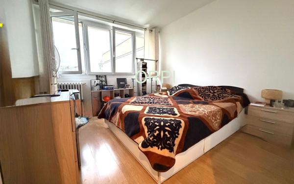 Appartement à vendre    4 pièces • 76,41 m2 Villejuif