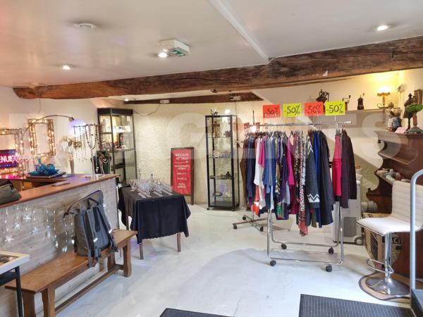 boutique 2 pièce(s) 85 m2