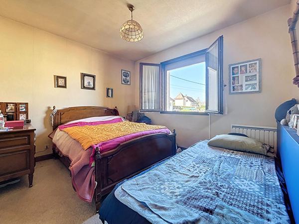 Maison familiale à vendre Cosnac 150.3 m2, Quartier recherché, Vue imprenable, Terrain arboré avec goût, 4 chambres, sous sol complet avec Garage.