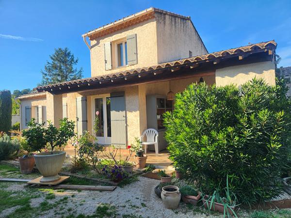 PERNES LES FONTAINES - VAUCLUSE - MAISON A VENDRE AU CALME DE 132 M² SUR TERRAIN DE 900 M² AVEC PISCINE