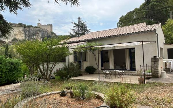 Maison à vendre    5 pièces •  Vaison-la-Romaine