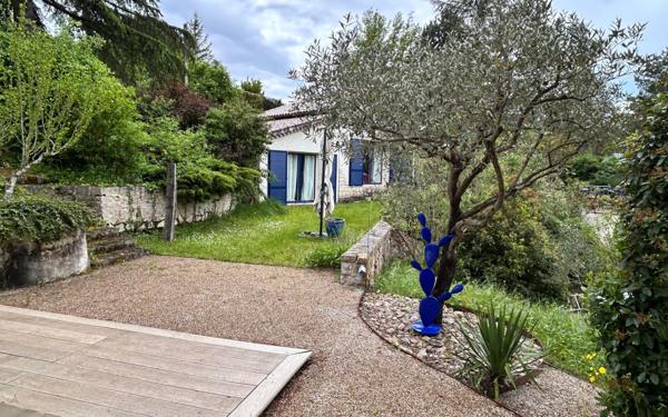 Maison à vendre    5 pièces •  Vaison-la-Romaine