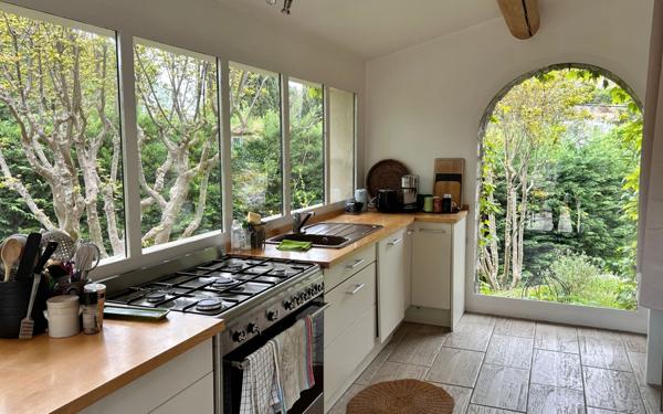 Maison à vendre    5 pièces •  Vaison-la-Romaine