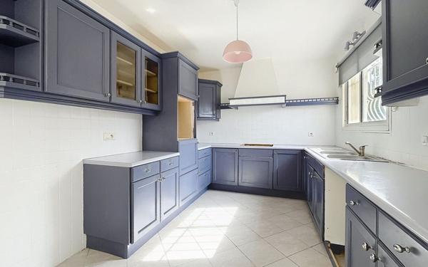 Maison à vendre    6 pièces • 160 m2 Mougins