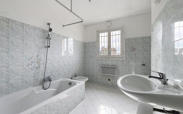 Maison à vendre    6 pièces • 160 m2 Mougins