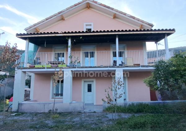 A vendre Maison individuelle avec deux logements à Digne-les-Bains (04)