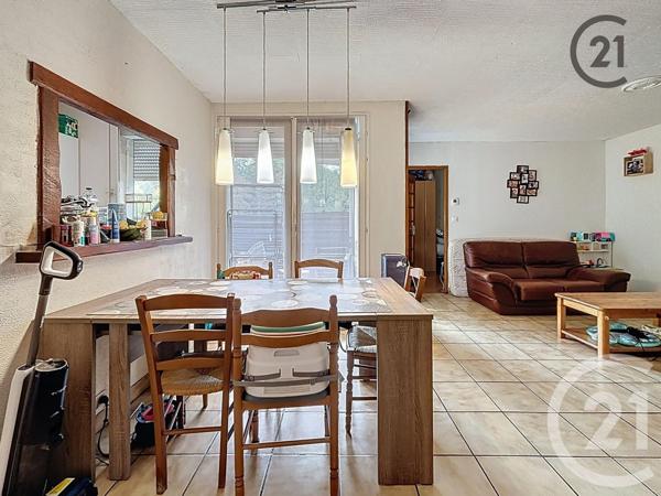 Appartement F3 à vendre  3 pièces - 60,90 m2 SAVIGNY LE TEMPLE - 77