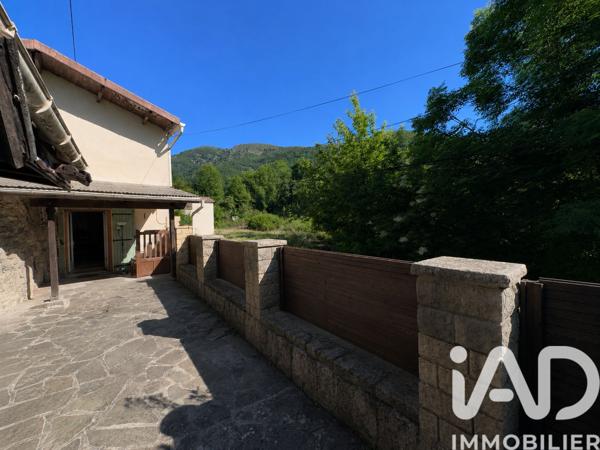 Maison à vendre 5 pièces 101 m² Montpezat-sous-Bauzon