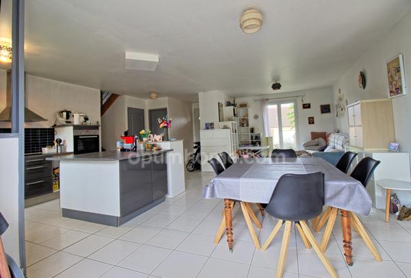 Maison à vendre 4 chambres à 10 minutes de centre ville de Dole