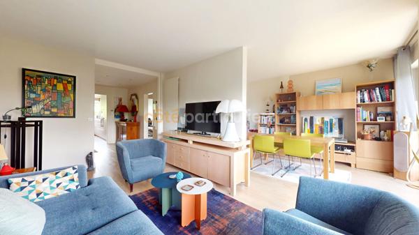 Vente
                Appartement82,63 m² - 4 Pièces -
                    VERRIERES LE BUISSON (91370)