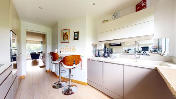 Vente
                Appartement82,63 m² - 4 Pièces -
                    VERRIERES LE BUISSON (91370)