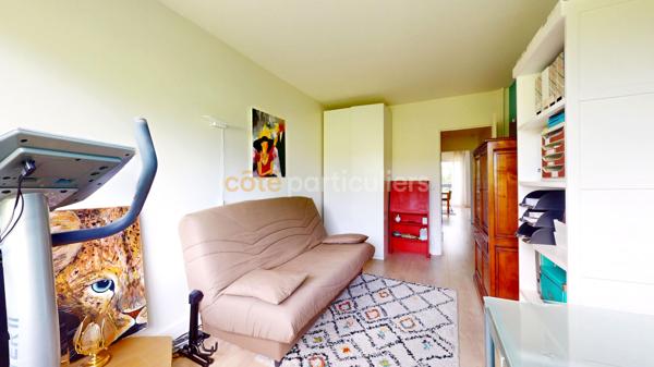 Vente
                Appartement82,63 m² - 4 Pièces -
                    VERRIERES LE BUISSON (91370)