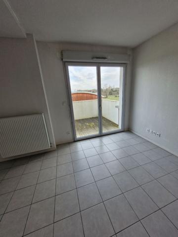 A LOUER - TOULOUSE Borderouge - Appartement T2 de 41 m²  avec balcon et parking en sous sol - 213-JG