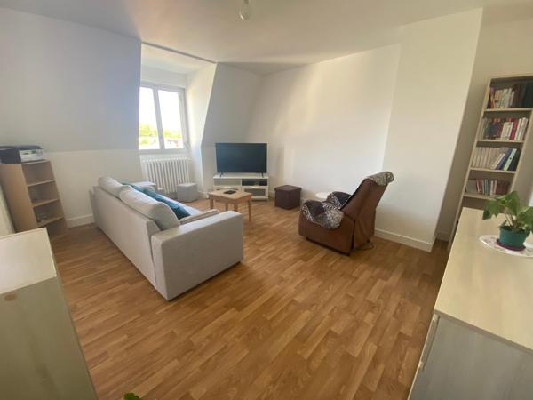 Très bel appartement type 3/4de 98 m² avec ascenseur