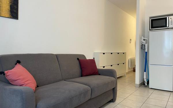 Appartement à vendre    1 pièce • 21,80 m2 Saint-Étienne