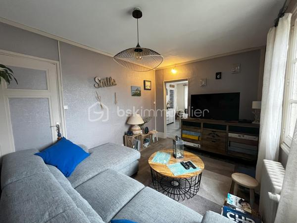 Local d activites de 215 m²