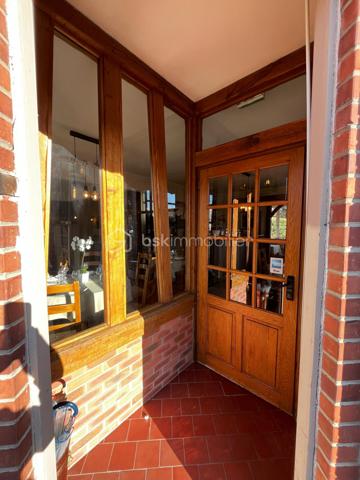 Local d activites de 215 m²