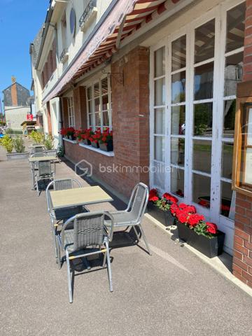 Local d activites de 215 m²